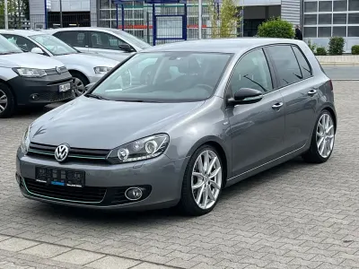 Gebraucht VW Golf VII Match 140 PS (102 kW) 2012 Grau Limousine
