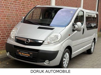 Silber Gebraucht 2014 Opel Vivaro Van / Kleinbus | 12.990 € (Etwas zu teuer)