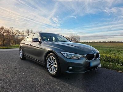 Usata BMW 318 150 CV (110 kW) 2016 Grigio Berlina