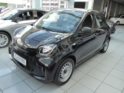 Gebraucht Smart ForFour Electric Drive 60 kW (82 PS) 2021 Schwarz Limousine
