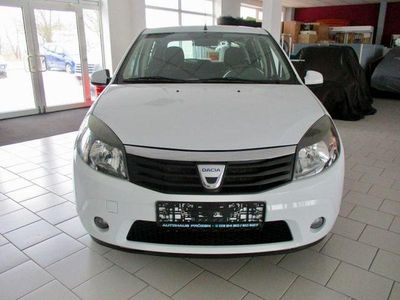 Gebraucht Dacia Sandero 75 PS (55 kW) 2010 Weiß Kleinwagen