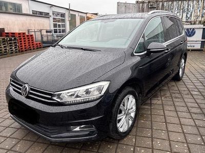 Gebraucht VW Touran Highline 150 PS (110 kW) 2016 Schwarz Van / Kleinbus