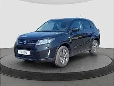 Neu Suzuki Vitara 110 PS (80 kW) 2026 Schwarz (cosmic black pearl metallic) SUV