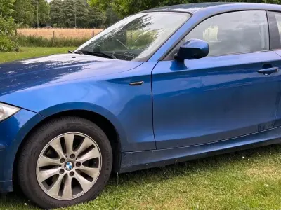 Gebraucht BMW 116 122 PS (89 kW) 2009 Blau Kleinwagen