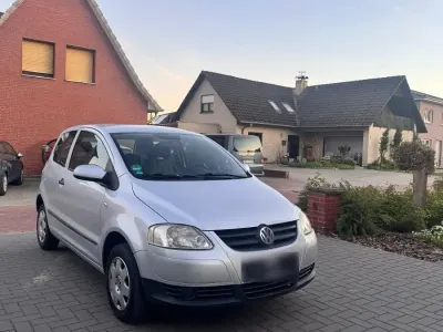 Usata VW Fox 63 CV (46 kW) 2005 Argento Utilitaria