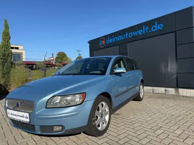 Gebraucht Volvo V50 Momentum 136 PS (100 kW) 2004 Blau Kombi