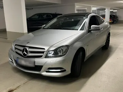 Gebraucht Mercedes C220 170 PS (125 kW) 2011 Silber Limousine