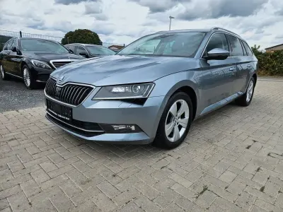 Gebraucht Skoda Superb Style 190 PS (139 kW) 2017 Grau Kombi