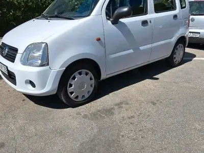 Używany Opel Agila 60 KM (44 kW) 2005 Biały Minivan