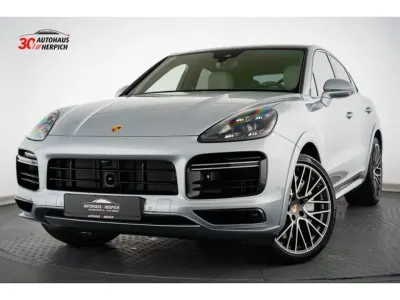 Gebraucht Porsche Cayenne Turbo Coupe 549 PS (403 kW) 2023 Dolomitsilbermetallic (metallic) Coupé
