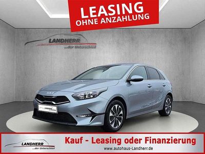 Novo Kia Ceed Gold 140 HP (102 kW) 2026 Prateado Citadino