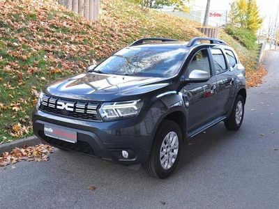 Grau Gebraucht 2023 Dacia Duster Expression SUV | 23.740 € (Etwas zu teuer)