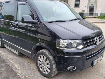 Second-hand VW T5 Beach 179 CP (131 kW) 2011 Negru Van