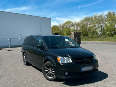 Usata Dodge Grand Caravan 287 CV (211 kW) 2017 Nero Monovolume