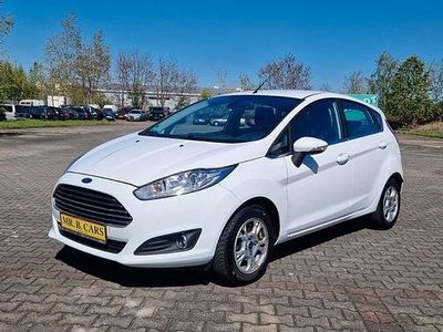 Używany Ford Fiesta Titanium 101 KM (74 kW) 2017 Biały Hatchback