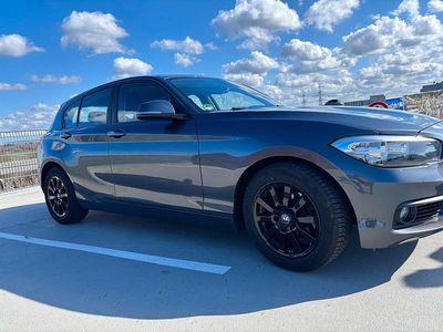 Gebraucht BMW 118 136 PS (100 kW) 2017 Grau Kleinwagen
