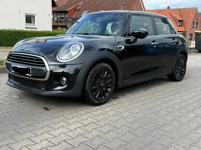 Occasion Mini ONE 102 PK (75 kW) 2019 Zwart Hatchback