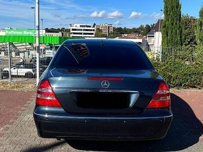 Usata Mercedes E320 Elegance 224 CV (164 kW) 2002 Nero Berlina