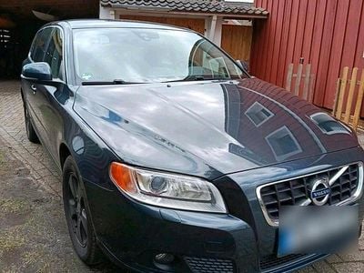 Gebraucht Volvo V70 136 PS (100 kW) 2012 Blau Kombi