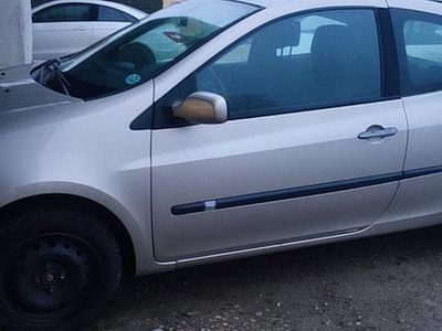 Gebraucht Renault Clio II Authentique 75 PS (55 kW) 2006 Beige Limousine