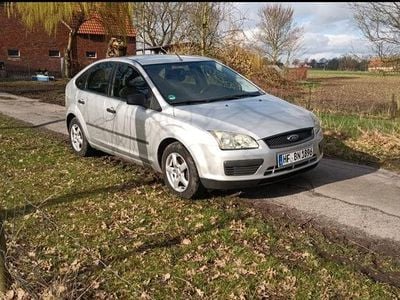 Gebraucht Ford Focus 101 PS (74 kW) 2005 Grau Limousine