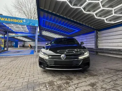 Gebraucht VW Arteon R-line 190 PS (139 kW) 2019 Schwarz Kleinwagen