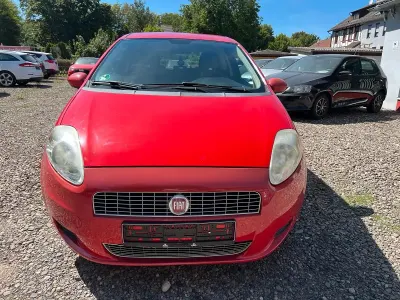 Gebraucht Fiat Punto 77 PS (56 kW) 2009 Rot Kleinwagen