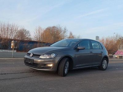 Gebraucht VW Golf VII Comfortline 105 PS (77 kW) 2013 Beige Limousine