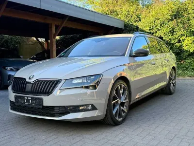 Gebraucht Skoda Superb SportLine 190 PS (139 kW) 2019 Grau Kombi