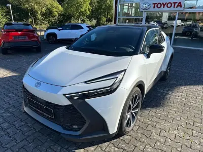 Neu Toyota C-HR 140 PS (102 kW) 2025 Weiß SUV