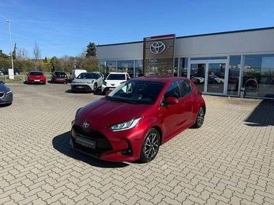 Usata Toyota Yaris Hybrid Club 116 CV (85 kW) 2020 Rosso Berlina
