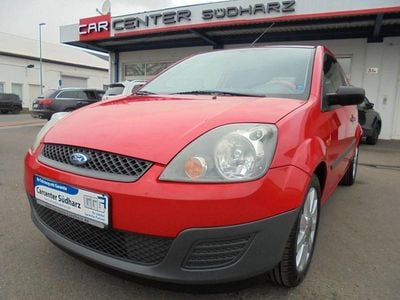Gebraucht Ford Fiesta Ambiente 60 PS (44 kW) 2005 Rot Kleinwagen