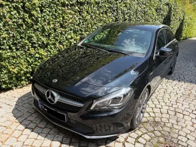 Gebraucht Mercedes CLA200 Urban 136 PS (100 kW) 2018 Schwarz Coupé