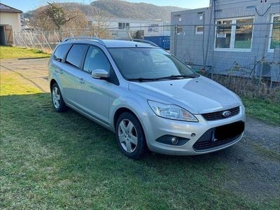 Gebraucht Ford Focus Ambiente 101 PS (74 kW) 2008 Silber Limousine