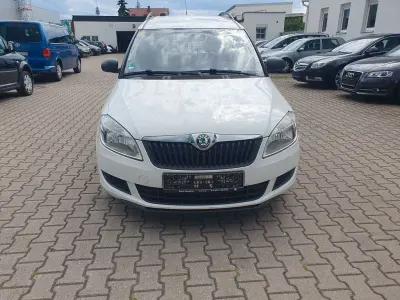 Gebraucht Skoda Roomster 86 PS (63 kW) 2011 Weiß Van / Kleinbus