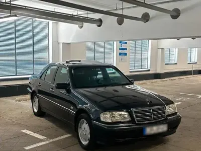 Gebraucht Mercedes C240 Elegance 170 PS (125 kW) 1998 Blau Limousine