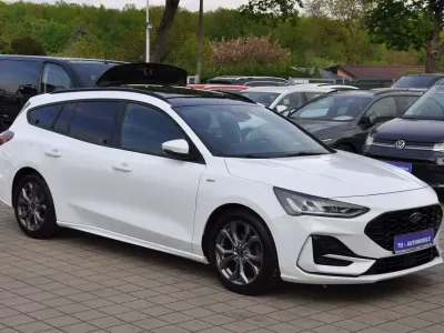 Używany Ford Focus ST-Line X 120 KM (88 kW) 2022 Biały Kombi