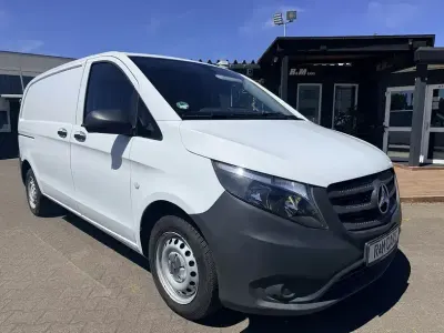 Gebraucht Mercedes Vito 114 PS (83 kW) 2018 Weiß Van