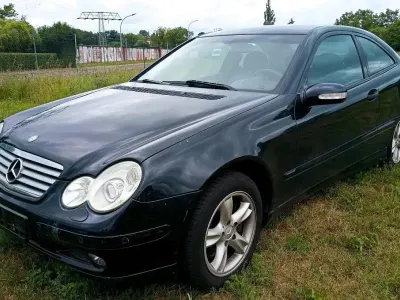 Gebraucht Mercedes C320 218 PS (160 kW) 2004 Blau Coupé