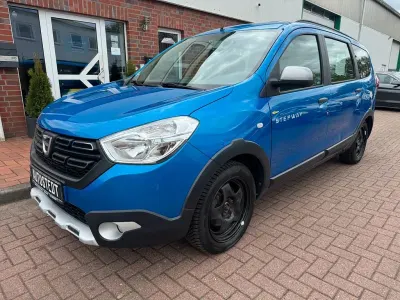 Gebraucht Dacia Lodgy Celebration 116 PS (85 kW) 2017 Van / Kleinbus