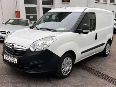 Gebraucht Opel Combo 95 PS (69 kW) 2013 Weiß Van / Kleinbus
