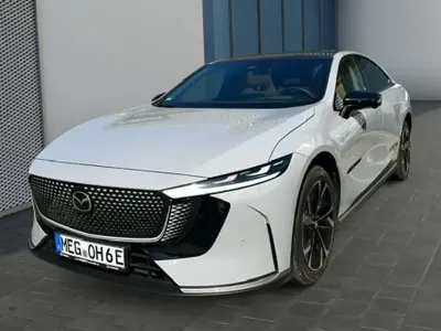 Gebraucht Mazda 6e 60 kW (82 PS) 2025 Aero gray m Limousine