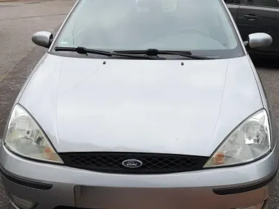 Gebraucht Ford Focus 100 PS (73 kW) 2004 Silber Kleinwagen