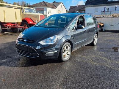 Gebraucht Ford S-MAX S 140 PS (102 kW) 2013 Schwarz Van / Kleinbus