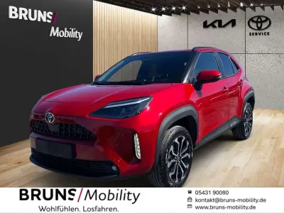 Gebraucht Toyota Yaris Cross 131 PS (96 kW) 2026 Kaminarot SUV