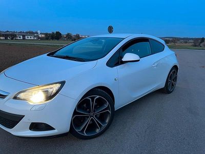 Gebraucht Opel Astra GTC OPC 179 PS (131 kW) 2012 Weiß Coupé