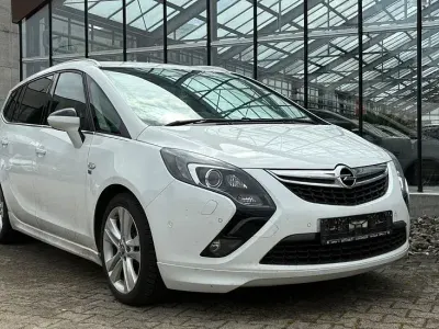 Gebraucht Opel Zafira Tourer Business Innovation 170 PS (125 kW) 2016 Weiß Van / Kleinbus