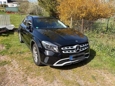 Usata Mercedes GLA180 109 CV (80 kW) 2017 Nero SUV