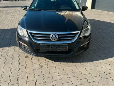 Używany VW CC 140 KM (102 kW) 2010 Czarny Sedan/Limuzyna