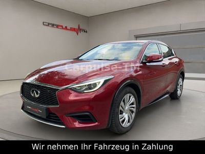 Infiniti Q30